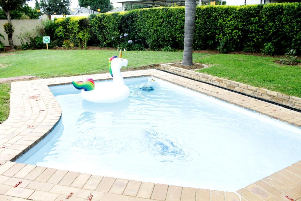 Midrand Bed And Breakfast Bagian luar foto