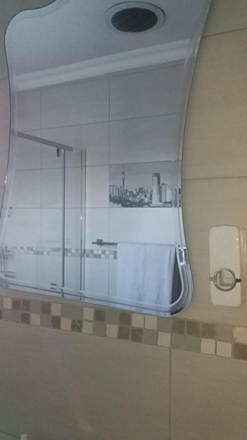 Midrand Bed And Breakfast Bagian luar foto